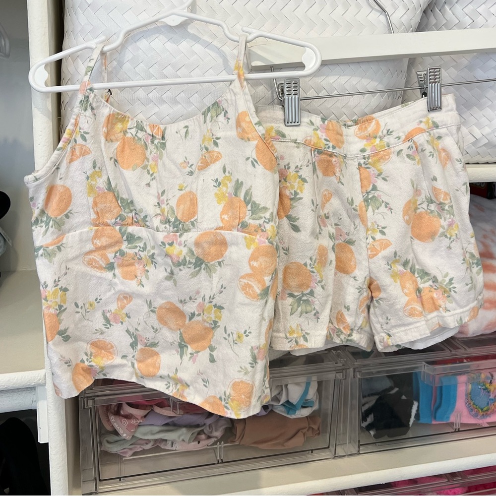 SOLD Abercrombie kids matching shorts set oranges print